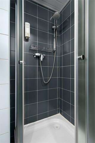 Гостиница Балтия Санкт-Петербург Стандартный двухместный номер с 1 кроватью или 2 отдельными кроватями-9